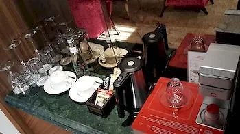 Hotel Mona - Special Class