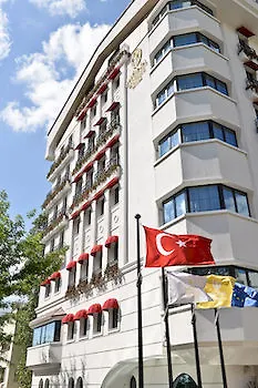 Hotel Mona - Special Class 3*